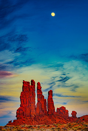 Moonrise Monument Valley